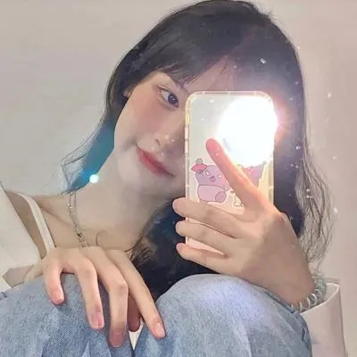 双眼凝视